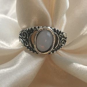 ❤️ 2 for $10 PRICE DROP 
Elegant Opal Ring